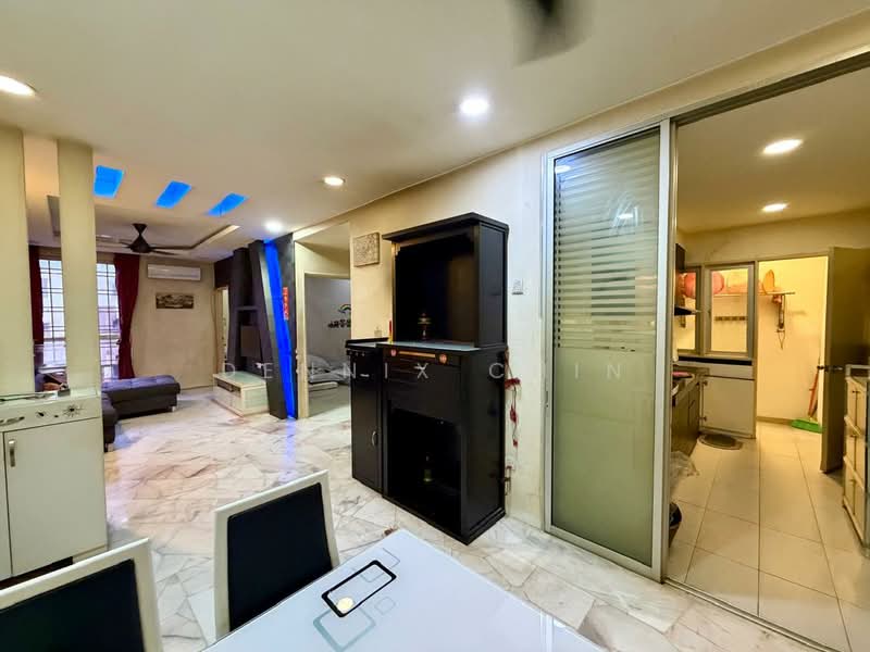 Apartment for Sale at Pangsapuri Bayu - Dennix Chin - Living Room - PropertyGuru.com.my