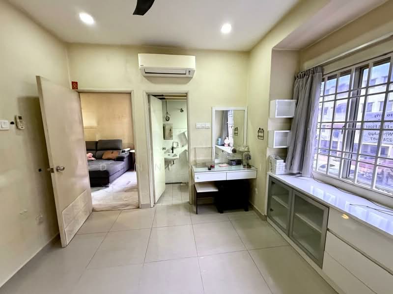 Apartment for Sale at Pangsapuri Bayu - Dennix Chin - Living Room - PropertyGuru.com.my