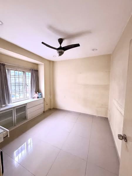 Apartment for Sale at Pangsapuri Bayu - Dennix Chin - Interior - PropertyGuru.com.my