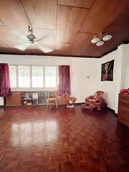 Rumah Teres 2.5 Tingkat untuk Dijual di Taman Kok Lian (Jalan Kuching) - Jasmine Ong - Living Room - PropertyGuru.com.my