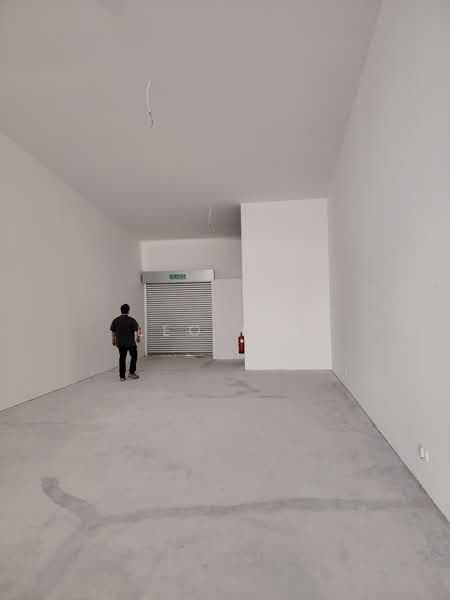 Shop for Sale in Bandar Tasik Kesuma (Beranang) - Leo Lim - Interior - PropertyGuru.com.my