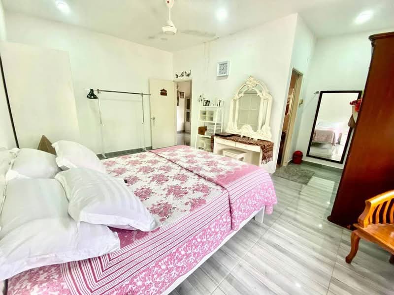 Terraced House for Sale in Taman Jasmin (Kajang) - Calvin Kok - Bedroom - PropertyGuru.com.my