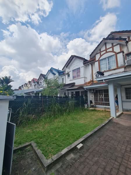 Rumah Teres untuk Dijual di Putra Heights (Subang Jaya) - Felicia Low - Exterior - PropertyGuru.com.my