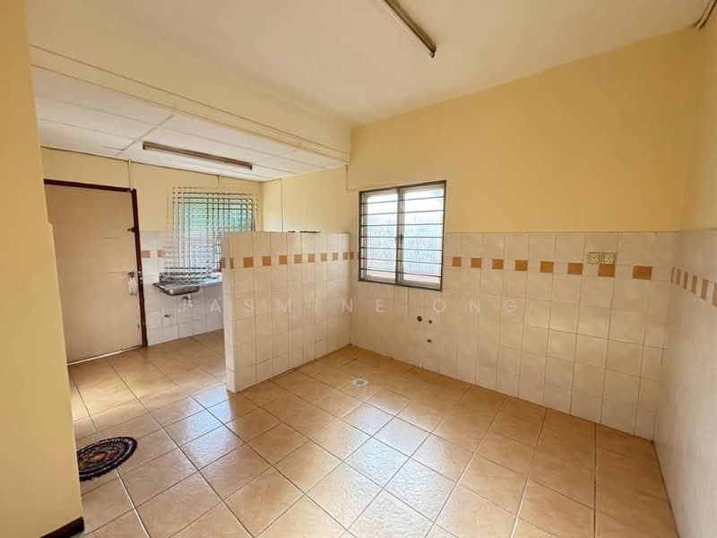 Rumah Berkembar untuk Dijual di Taman Usahawan (Kepong) - Jasmine Ong - Kitchen - PropertyGuru.com.my