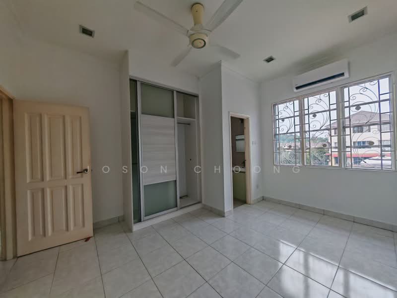 Semi-Detached House for Sale in Taman Bukit Serdang (Seri Kembangan) - Joson Choong - PropertyGuru.com.my