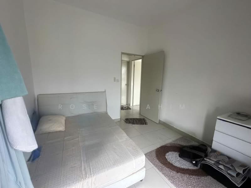 Kondominium untuk Disewa di Sky Awani Residensi 2 - Rose Ibrahim - Bedroom - PropertyGuru.com.my
