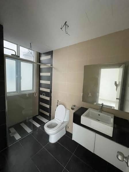 Service Residence for Sale at The Centrina Service Apartment@Central Residence - Eugene Yap - Bathroom - PropertyGuru.com.my