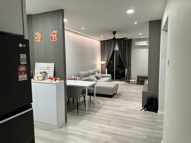 Servis Apartment untuk Dijual di The Stone - Jake Khoo - Living Room - PropertyGuru.com.my