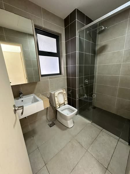 Kondominium untuk Disewa di Lakeville Residence - David Lao - Bathroom - PropertyGuru.com.my