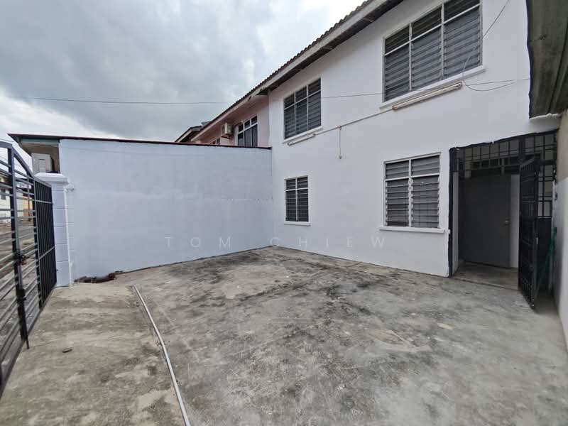 Terraced House for Sale in Senai (Kulai) - Tom Chiew - Exterior - PropertyGuru.com.my