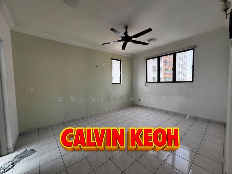 Apartment for Sale at Pearl Garden - Calvin Keoh - Living Room - PropertyGuru.com.my