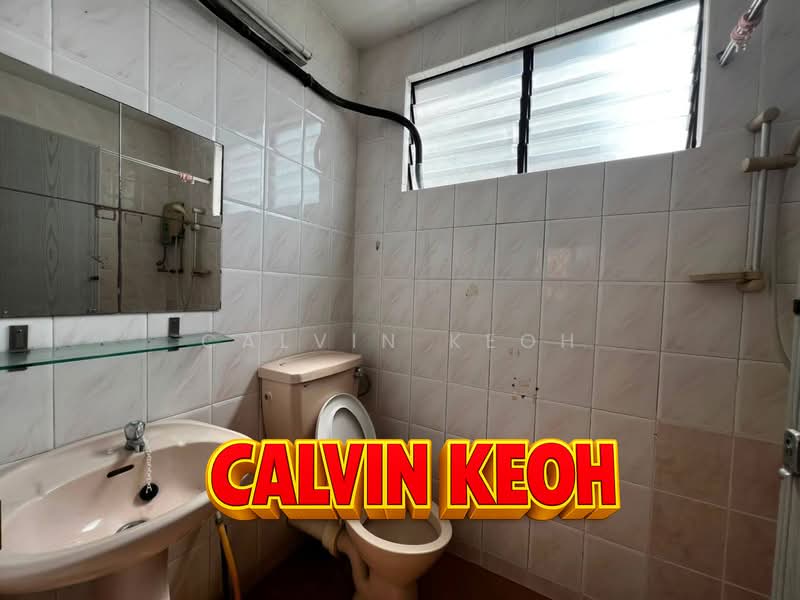Apartment for Sale at Pearl Garden - Calvin Keoh - Bathroom - PropertyGuru.com.my
