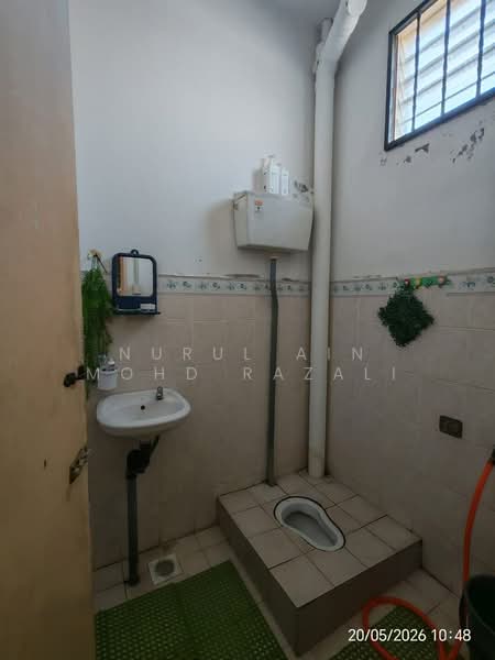 Rumah Teres 2 Tingkat untuk Dijual di Seremban 2 (Negeri Sembilan) - Nurul Ain Mohd Razali - Bathroom - PropertyGuru.com.my