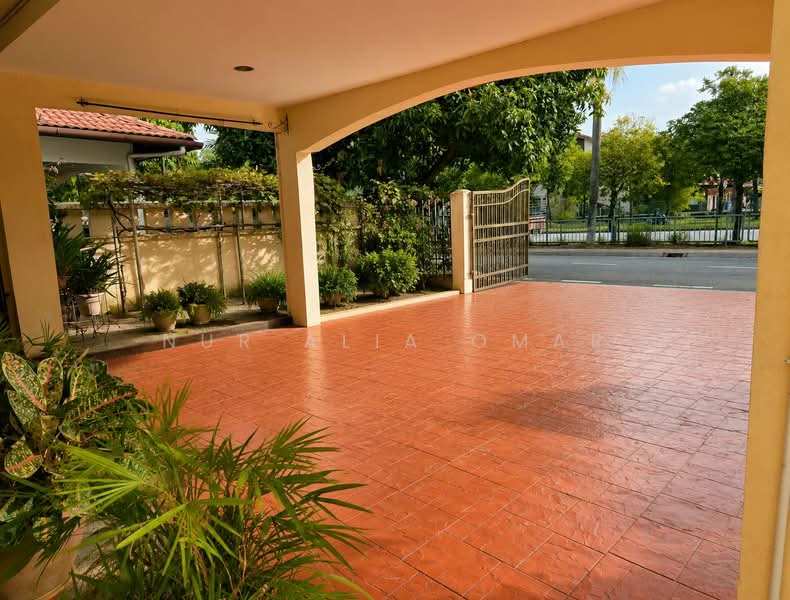 Rumah Berkembar untuk Dijual di Seksyen 27 (Shah Alam) - Nur Alia Omar - Exterior - PropertyGuru.com.my