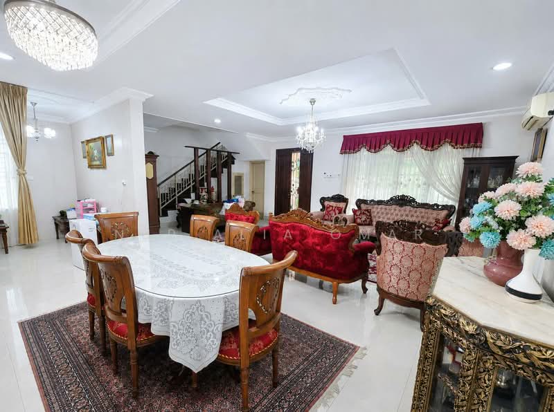 Rumah Berkembar untuk Dijual di Seksyen 27 (Shah Alam) - Nur Alia Omar - Living Room - PropertyGuru.com.my