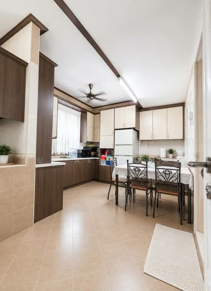 Rumah Berkembar untuk Dijual di Seksyen 27 (Shah Alam) - Nur Alia Omar - Kitchen - PropertyGuru.com.my