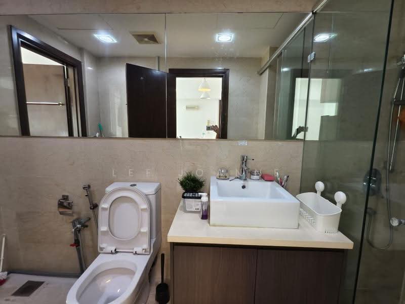 Kediaman Servis untuk Disewa di Regalia Residence - Lee Joanne - Bathroom - PropertyGuru.com.my