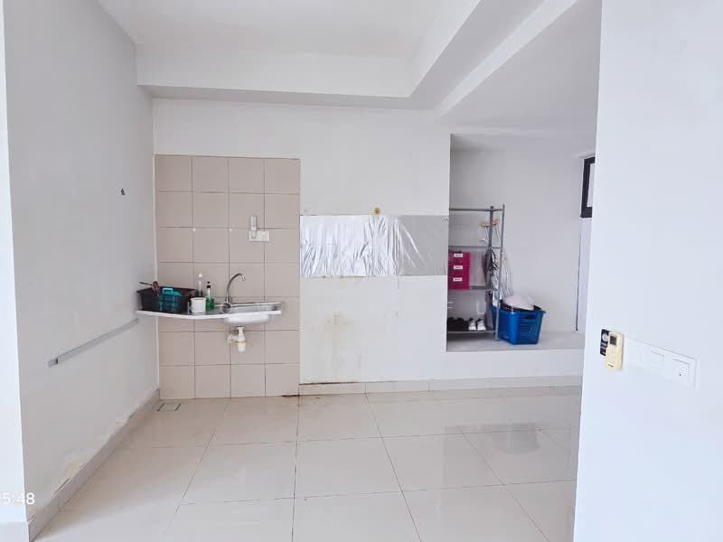Service Residence for Sale at Univ 360 Place - Kow Tze Fui - Kitchen - PropertyGuru.com.my