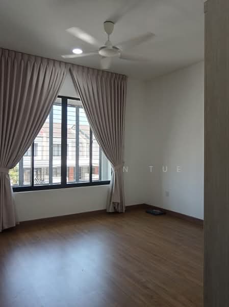 Rumah Teres 2 Tingkat untuk Dijual di Elmina (Shah Alam) - Reilynn Tue - Bedroom - PropertyGuru.com.my