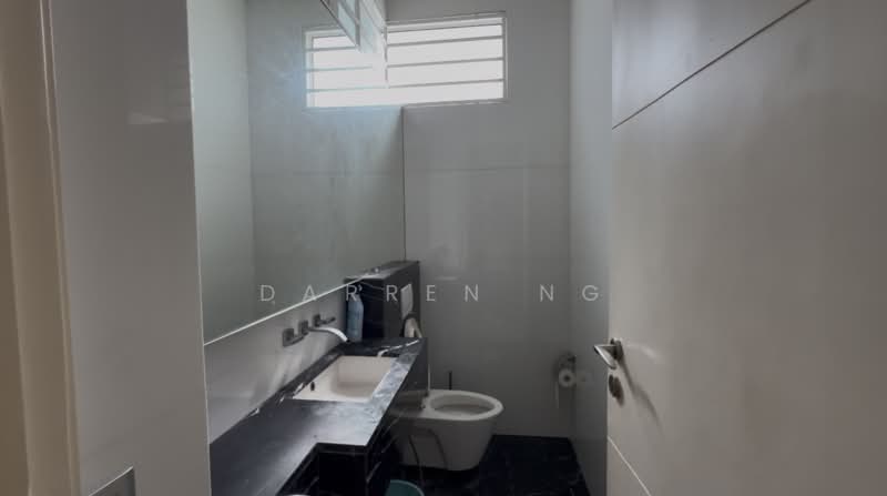 Banglo Lot Kosong untuk Dijual di Seksyen U1 (Glenmarie) - Darren Ng - Bathroom - PropertyGuru.com.my