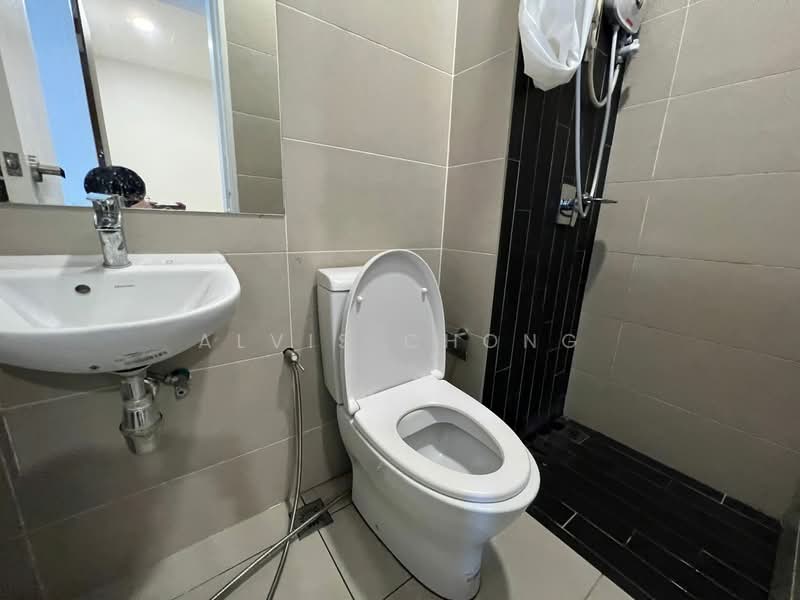 Service Residence for Sale at H2O Residences - Alvis Chong - Bathroom - PropertyGuru.com.my