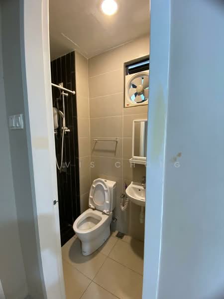 Service Residence for Sale at H2O Residences - Alvis Chong - Bathroom - PropertyGuru.com.my