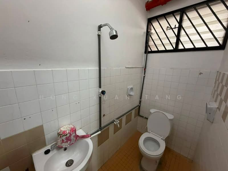 2-storey Terraced House for Rent in Taman Daya (Johor Bahru) - Hong Xuan Tang - Bathroom - PropertyGuru.com.my