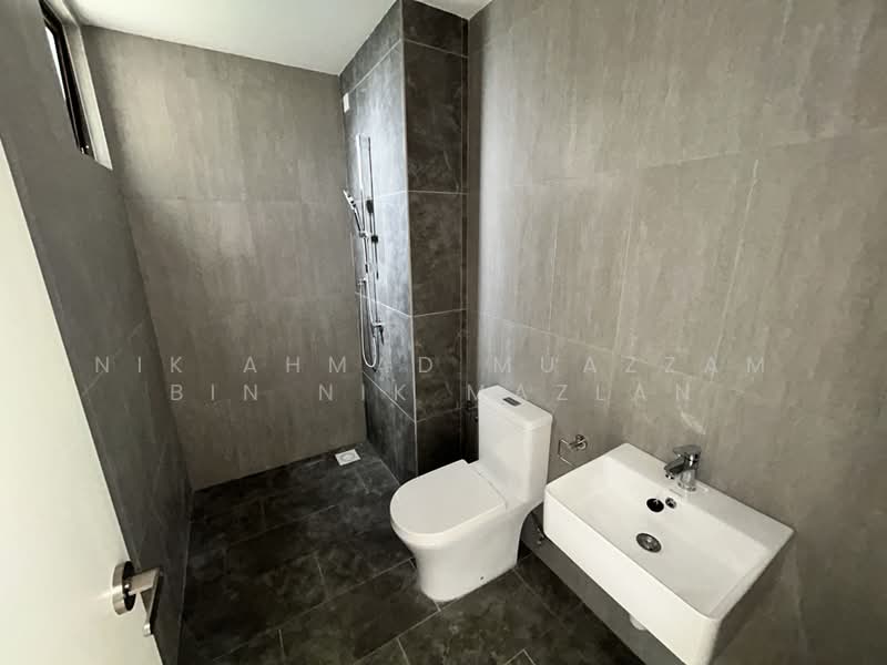 Servis Apartment untuk Dijual di Residensi Dian II - Nik Ahmad Muazzam Bin Nik Mazlan - Bathroom - PropertyGuru.com.my