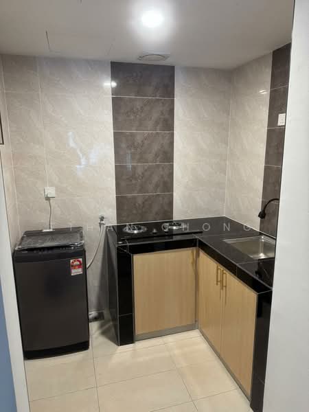 Service Residence for Rent at Gravit8, Klang - Ethan Chong - Kitchen - PropertyGuru.com.my