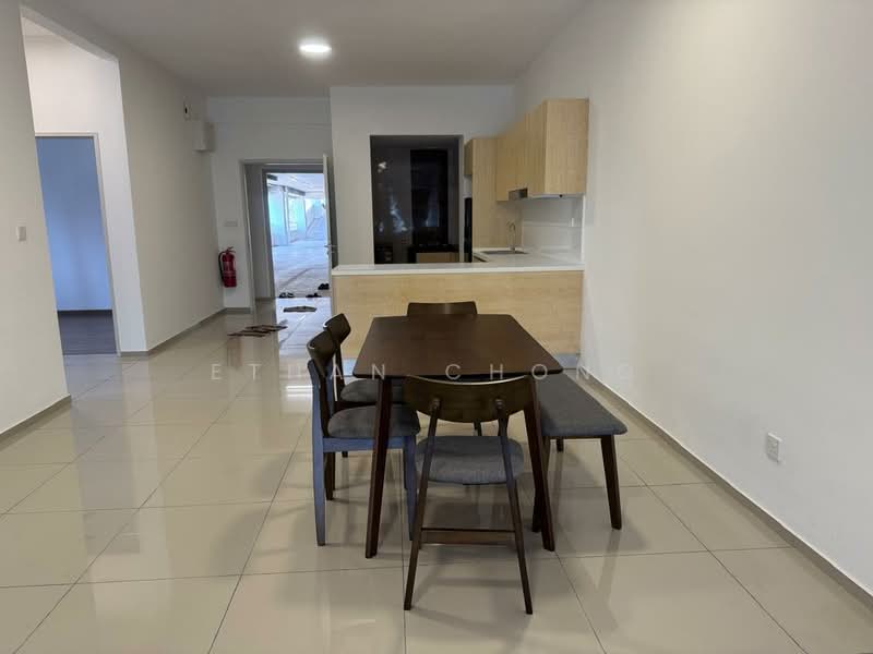 Service Residence for Rent at Gravit8, Klang - Ethan Chong - Dining Room - PropertyGuru.com.my