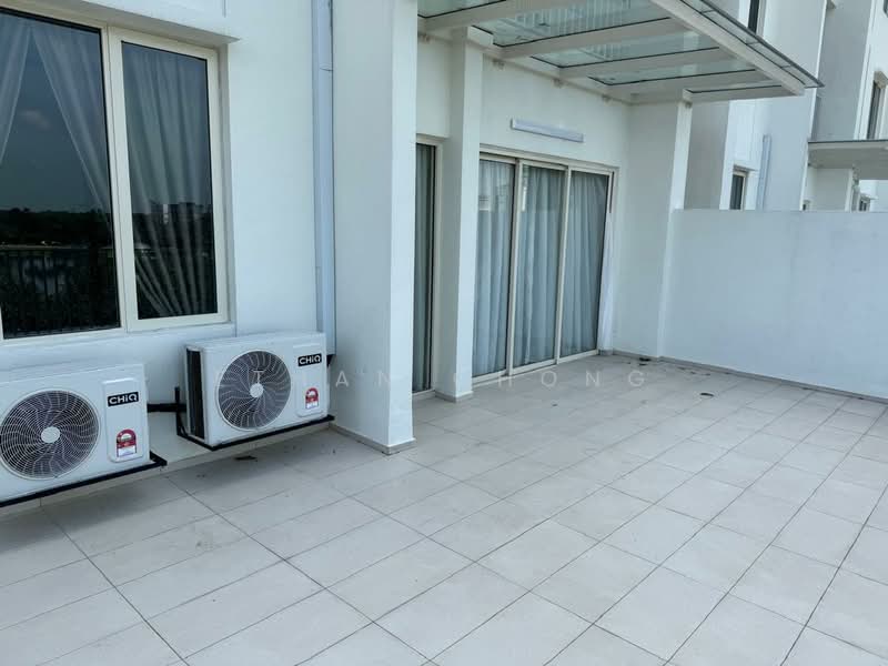 Service Residence for Rent at Gravit8, Klang - Ethan Chong - Balcony - PropertyGuru.com.my