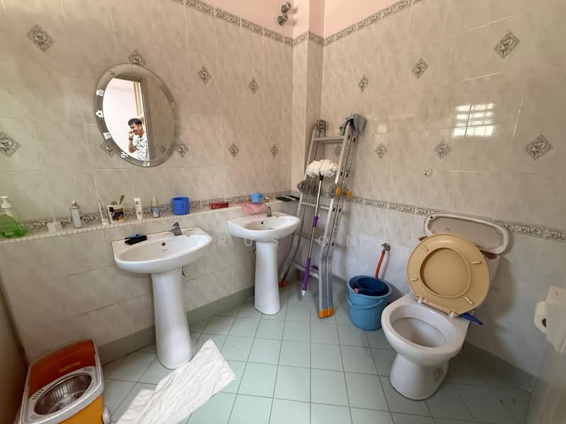 Terraced House for Sale in KL City Centre (Kuala Lumpur) - Cyrus Ong - Bathroom - PropertyGuru.com.my