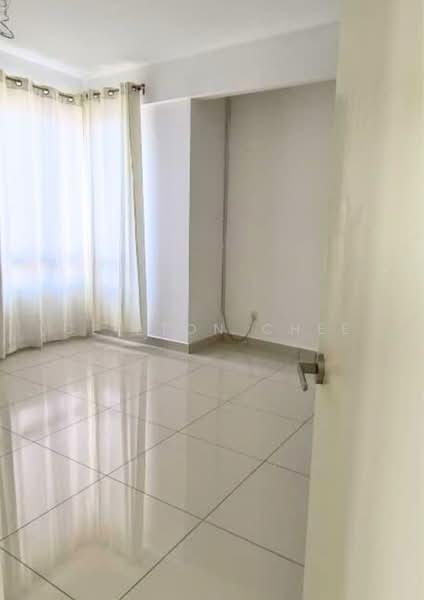 Service Residence for Sale at Woodsbury Suites - Clifton Chee - Interior - PropertyGuru.com.my