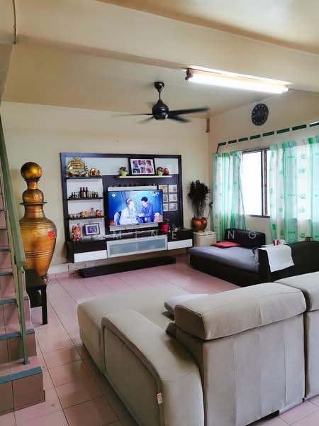 Rumah Teres 2 Tingkat untuk Dijual di Taman Kepong (Kepong) - Jasmine Ong - Living Room - PropertyGuru.com.my