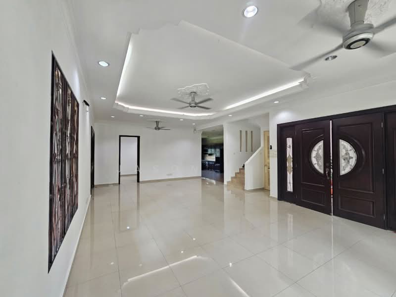 Rumah Berkembar untuk Dijual di Seksyen 27 (Shah Alam) - Jason Ooi - Living Room - PropertyGuru.com.my