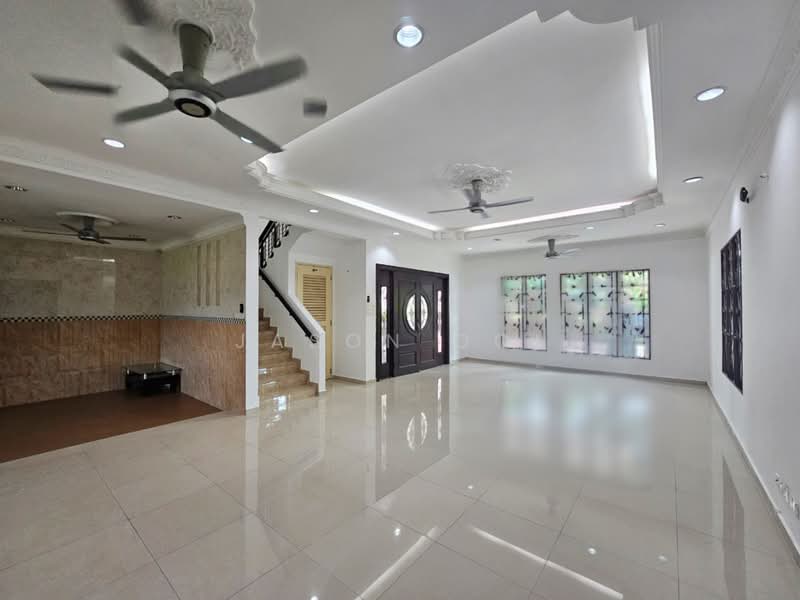 Rumah Berkembar untuk Dijual di Seksyen 27 (Shah Alam) - Jason Ooi - Living Room - PropertyGuru.com.my
