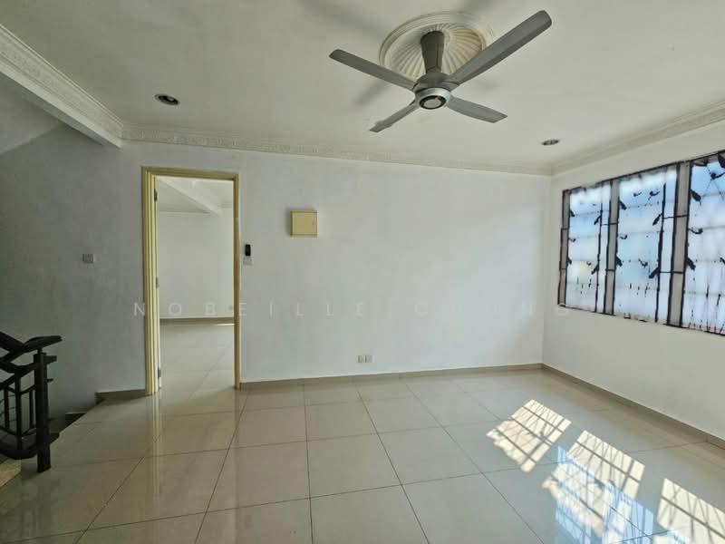 Rumah Berkembar untuk Dijual di Subang Alam (Shah Alam) - Nobeille Chung - Living Room - PropertyGuru.com.my