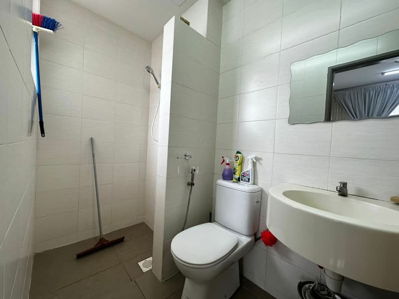 Service Residence for Sale at Platinum Lake PV 21 - Kin L - PropertyGuru.com.my
