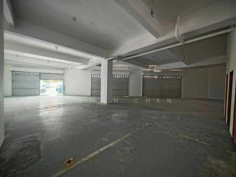 Shop for Rent in Taman Desa Cemerlang (Ulu Tiram) - Herman Chen - Interior - PropertyGuru.com.my