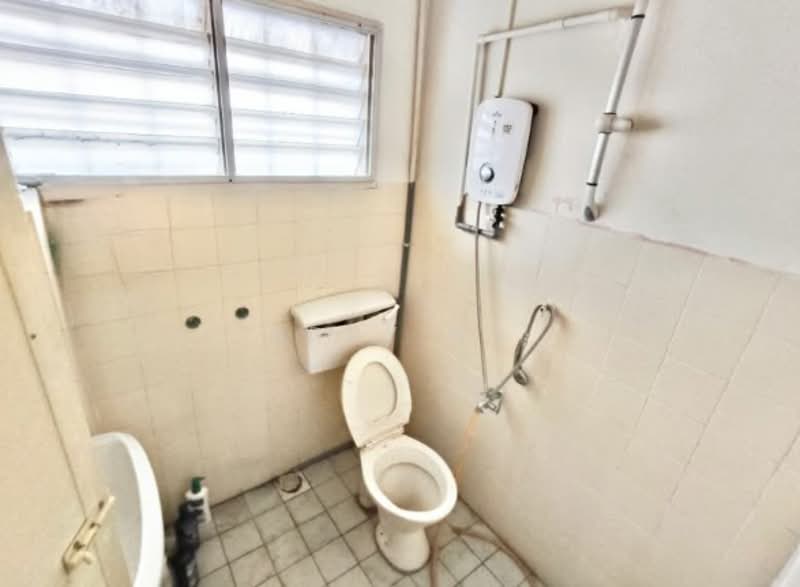 Rumah Teres 1 Tingkat untuk Disewa di Taman Taynton View (Cheras) - Addy Ng - Bathroom - PropertyGuru.com.my