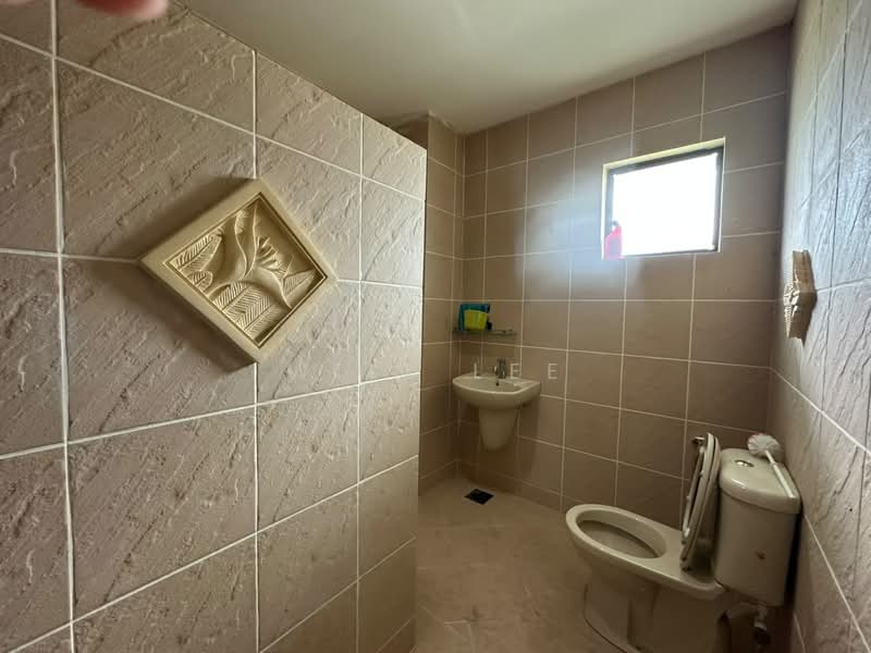 Rumah Banglo untuk Dijual di Leisure Farm (Gelang Patah) - Will Lee - Bathroom - PropertyGuru.com.my