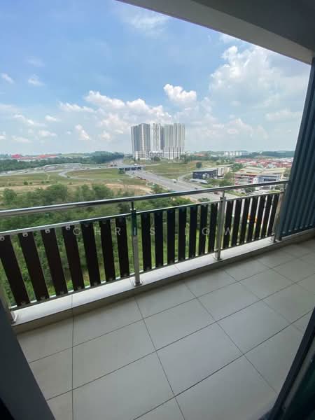Servis Apartment untuk Disewa di D'Secret Garden (Pangsapuri Kempas Indah) - Chris Low - Balcony - PropertyGuru.com.my