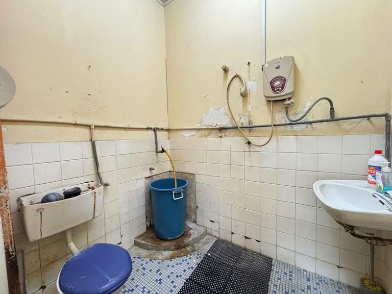 1.5-storey Terraced House for Sale in Cheras (Kuala Lumpur) - David Wan - Bathroom - PropertyGuru.com.my