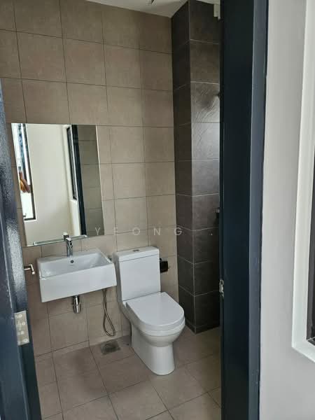 Rumah Teres untuk Dijual di Sepang (Selangor) - Yeong . - Bathroom - PropertyGuru.com.my