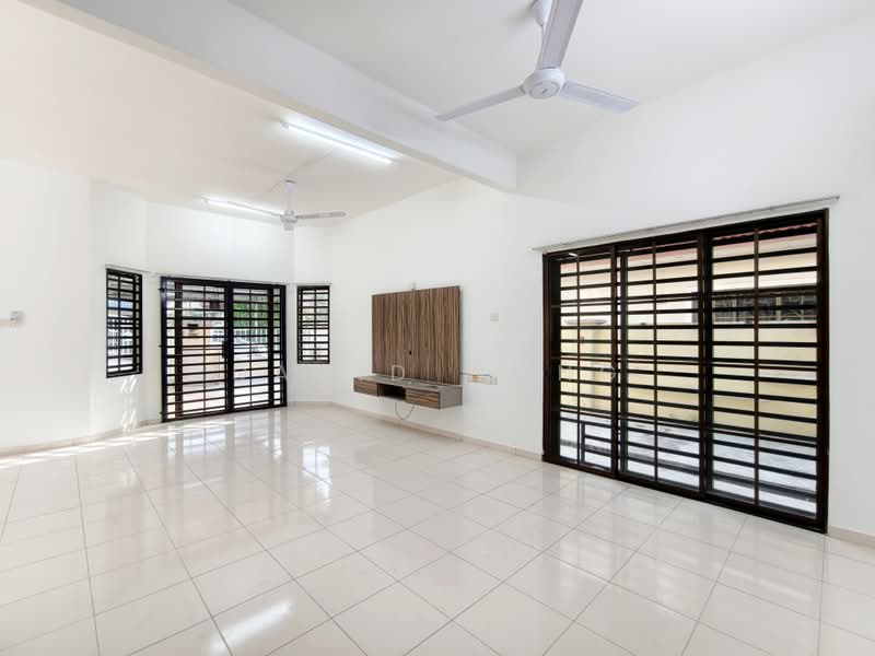 Rumah Berkembar untuk Dijual di Ipoh (Perak) - David Wong - Living Room - PropertyGuru.com.my