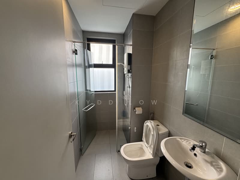 Servis Apartment untuk Disewa di The Clio 2 Residences - Kydd Low - Bathroom - PropertyGuru.com.my