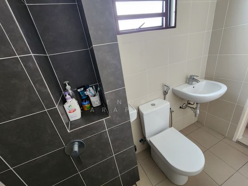 Rumah Berkembar untuk Dijual di Setia Utama (Setia Alam) - Surendran Karapiah - Bathroom - PropertyGuru.com.my