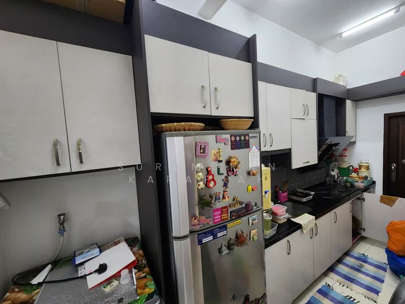 Rumah Berkembar untuk Dijual di Setia Utama (Setia Alam) - Surendran Karapiah - Kitchen - PropertyGuru.com.my