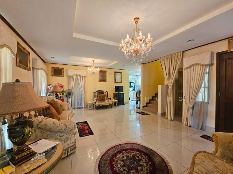 Semi-Detached House for Sale in Subang Alam (Shah Alam) - Nobeille Chung - Living Room - PropertyGuru.com.my