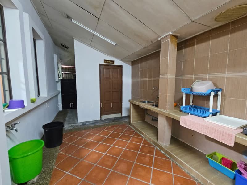 Semi-Detached House for Sale in Subang Alam (Shah Alam) - Nobeille Chung - Kitchen - PropertyGuru.com.my